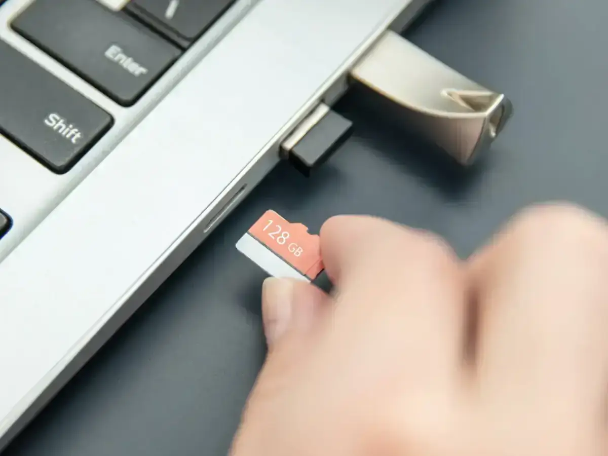 HOW TO RECOVER DELETED FILES FROM SD CARD OR USB FLASH